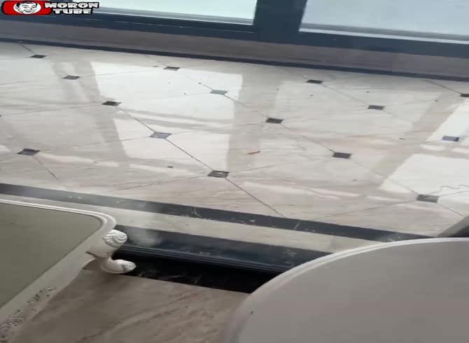 Video :Everything is swept from a Chinese balcony by Typhoon Yagi